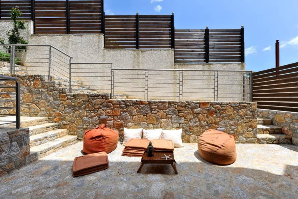 Wonderful Eco Friendly Villa Augustine Ampelo Exteriér fotografie